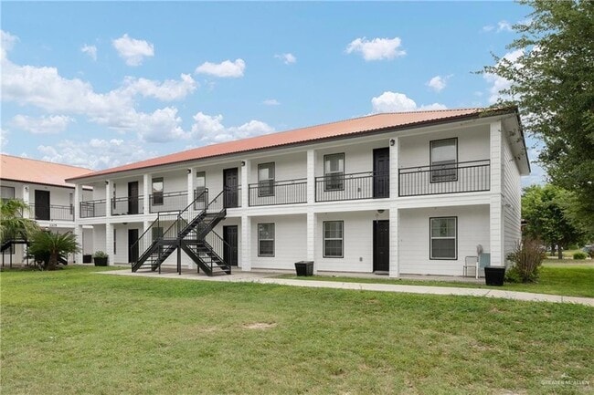 1105 W Stubbs St, Unit 6 in Edinburg, TX - Building Photo - Building Photo