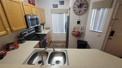 8456 Crystal Cove Loop in Kissimmee, FL - Building Photo - Building Photo