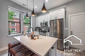 1456 W Addison St, Unit 2N in Chicago, IL - Building Photo - Building Photo