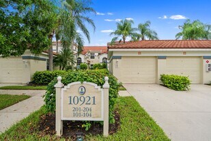 10921 Oak Island Rd in Bonita Springs, FL - Building Photo