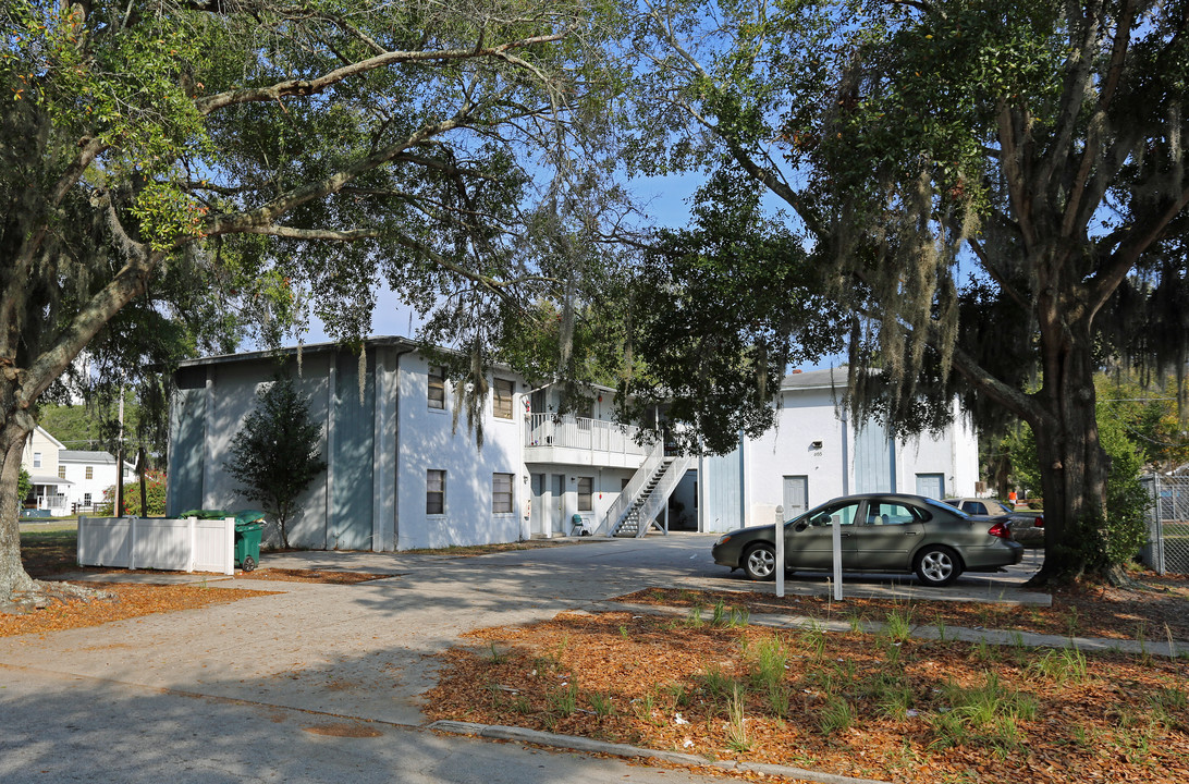 655 Avenue B SW in Winter Haven, FL - Building Photo