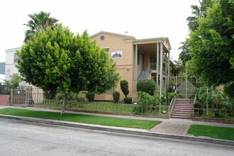 820 S Serrano Ave in Los Angeles, CA - Building Photo - Building Photo