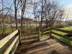 166 Mt Vernon Ln in Hurricane, WV - Building Photo - Building Photo