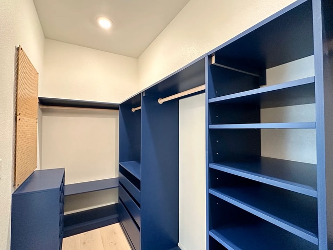 property at 6065 E 154th Pl