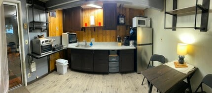 295 N 2nd Ct, Unit 3 in Coos Bay, OR - Building Photo - Building Photo