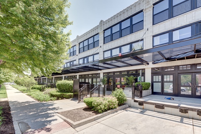 property at 1033 W 14th Pl