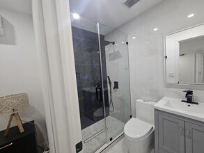 15566 SW 62nd Ter, Unit Efficiency in Miami, FL - Building Photo - Building Photo