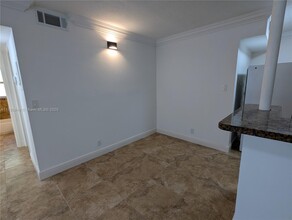 836 Twin Lakes Dr in Coral Springs, FL - Building Photo - Building Photo