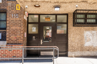 115-131 E 122nd St in New York, NY - Building Photo - Building Photo