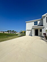 202 Mangrove Shade Cir in Apollo Beach, FL - Building Photo - Building Photo