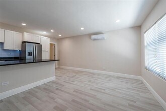 628 NE 8th Ave in Fort Lauderdale, FL - Building Photo - Building Photo