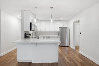 172 W Clinton Ave in Salt Lake City, UT - Foto de edificio - Building Photo