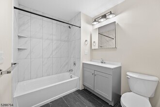 172 6th St in Passaic, NJ - Building Photo - Building Photo