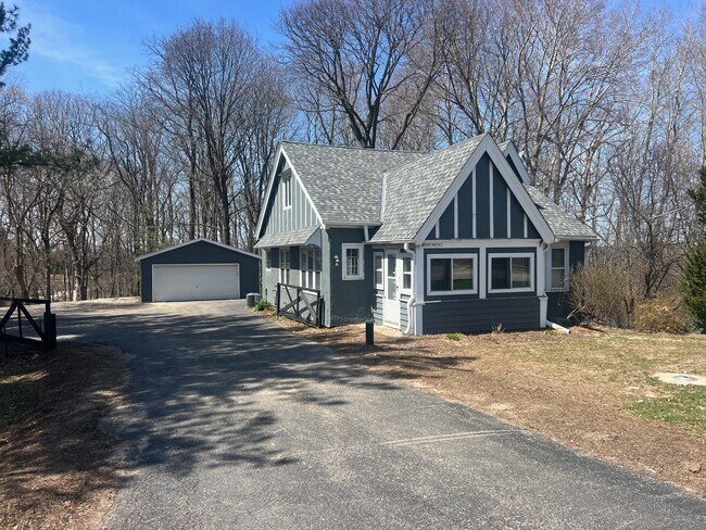 property at 4503 Lakeland Dr