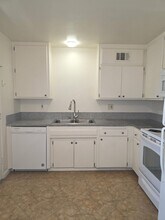 4124 Parker Ave in Bakersfield, CA - Building Photo - Building Photo