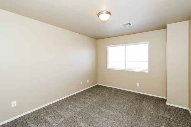 1284 Dove Tree Ct in Henderson, NV - Building Photo - Building Photo