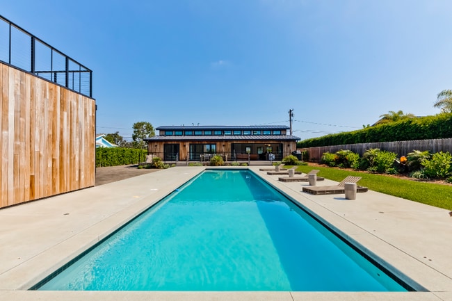 property at 6711 Wandermere Rd