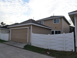 1739 Nichole Woods Dr in Houston, TX - Building Photo - Building Photo