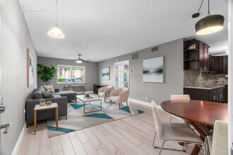 124 NE 19th Ct in Wilton Manors, FL - Building Photo - Building Photo