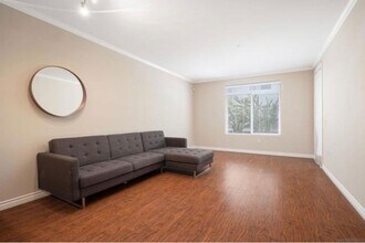 9253 Regents Rd in San Diego, CA - Building Photo - Building Photo