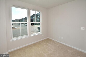 43398 Apple Orch Sq in Ashburn, VA - Building Photo - Building Photo