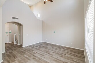 1303 S Mansard in Mesa, AZ - Foto de edificio - Building Photo