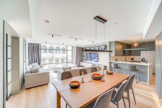 2222 Detroit Ave, Unit 407 in Cleveland, OH - Building Photo - Building Photo