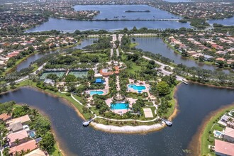 858 NW 170th Terrace in Pembroke Pines, FL - Building Photo - Building Photo