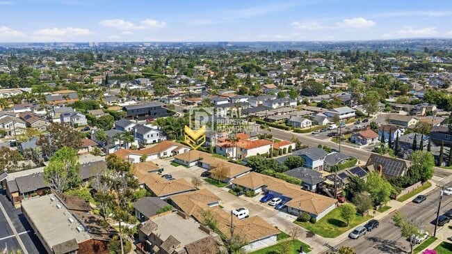186 E 21st St in Costa Mesa, CA - Building Photo - Building Photo