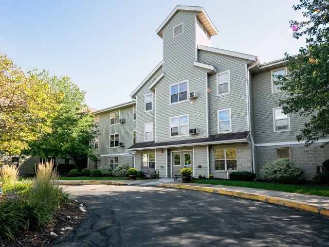 Sussex Mill Apartments in Sussex, WI - Foto de edificio - Building Photo