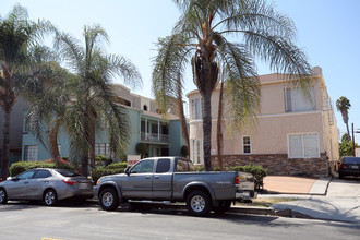 1037 S Norton Ave in Los Angeles, CA - Building Photo - Primary Photo