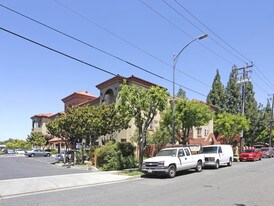 Jardines Paloma Blanca in San Jose, CA - Building Photo