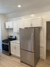 2016 W Clybourn St, Unit Marquette Housing - Upper in Milwaukee, WI - Building Photo - Building Photo