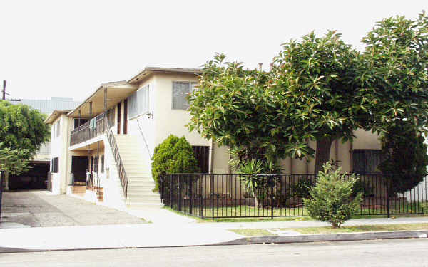 917 N Hudson Ave in Los Angeles, CA - Building Photo - Building Photo