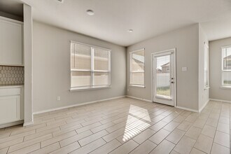 5913 Hopkins Dr in Providence Village, TX - Building Photo - Building Photo