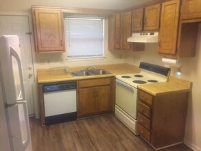 4807 Oak Meadow Dr in Northport, AL - Building Photo - Building Photo