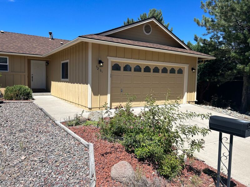 5261 Coit Dr in Reno, NV - Building Photo
