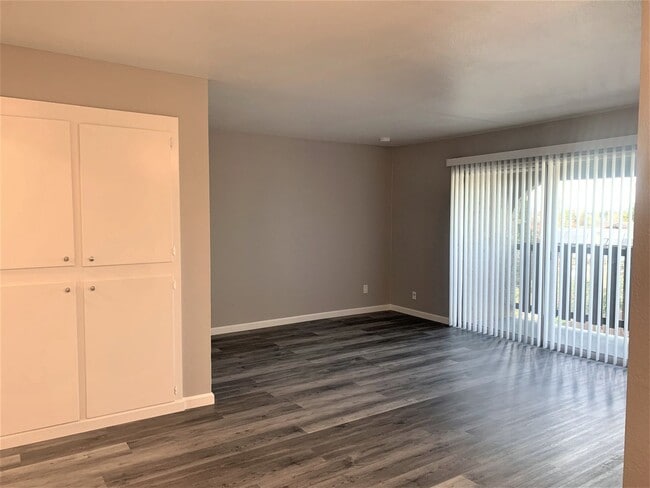 4116 Loveridge Road in Pittsburg, CA - Building Photo - Interior Photo