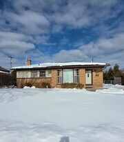 33042 Slocum Dr in Farmington, MI - Building Photo