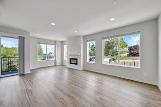 3618 W Mukilteo Blvd in Everett, WA - Foto de edificio - Building Photo