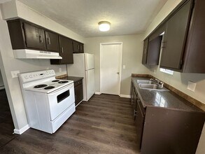 115 Westminster Ave in Youngstown, OH - Building Photo - Building Photo