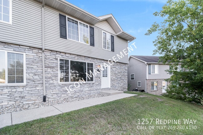 1257 Redpine Way in Kalamazoo, MI - Building Photo - Building Photo