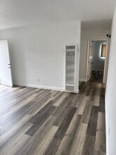 4077 Oakcrest Dr in San Diego, CA - Building Photo - Building Photo