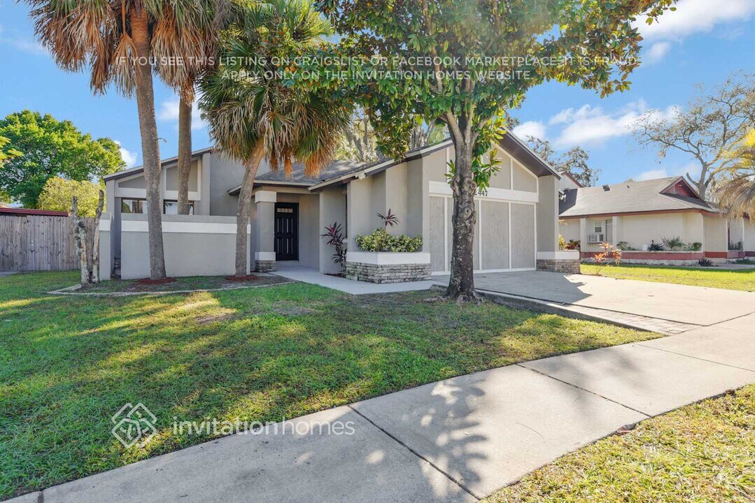 2447 Atrium Cir in Orlando, FL - Building Photo