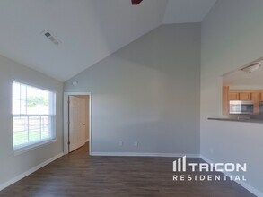 2141 Deer Valley Dr in Spring Hill, TN - Building Photo - Building Photo