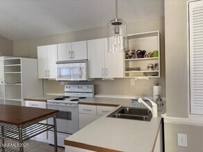 543 California Ave in Reno, NV - Building Photo - Building Photo