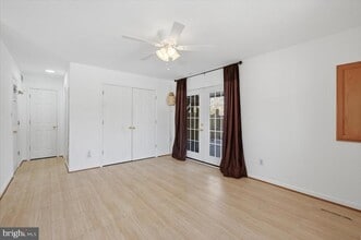 4700 Warm Hearth Cir in Fairfax, VA - Building Photo - Building Photo