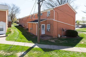 Chicago Avenue Apartments in Harrisonburg, VA - Building Photo - Building Photo