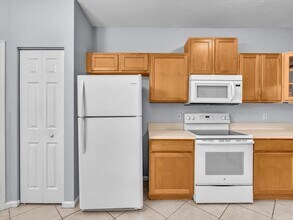 21018 Vía Eden, Unit 417 in Boca Raton, FL - Building Photo - Building Photo
