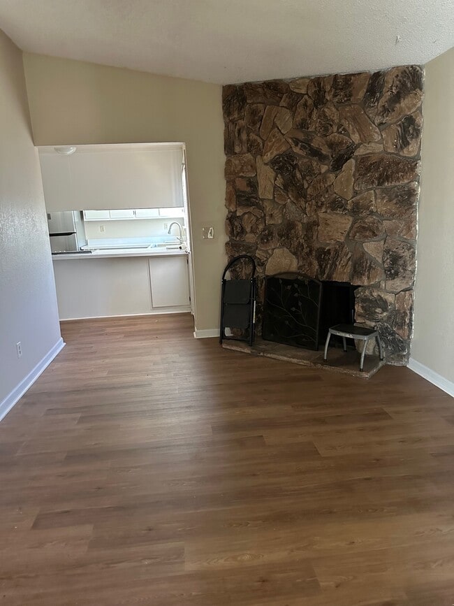 425 Cameron Way in Roseville, CA - Building Photo - Building Photo
